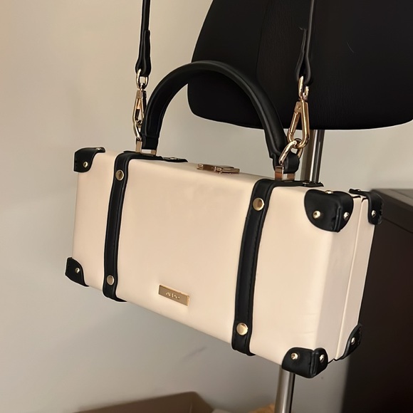 Aldo - Picture 10 of 11